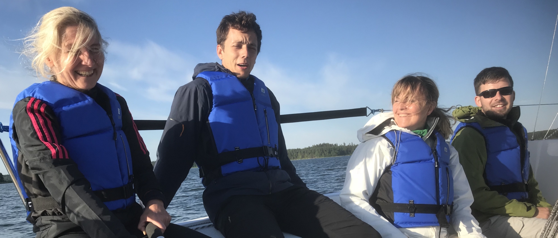 Kurser mellanstor kölbåt